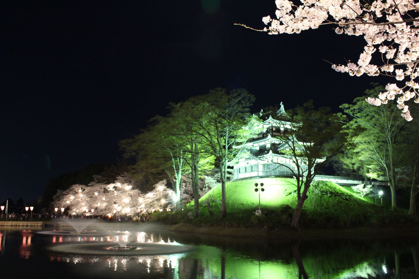 高田城の桜や再建された三重櫓 極楽橋などの見どころを紹介 やっちんのお城ブログ