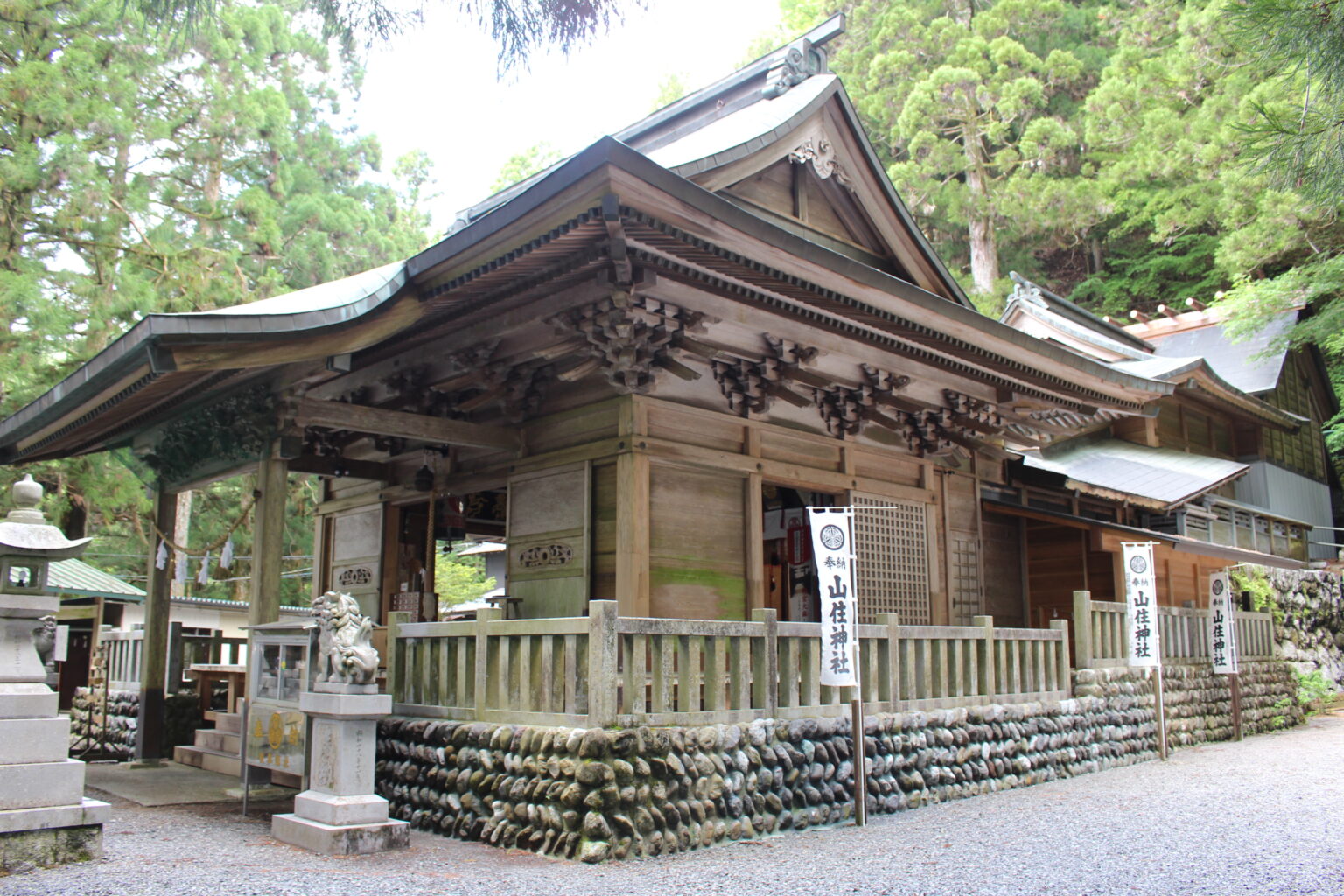 山住神社（浜松市）の駐車場や拝殿、山門などを紹介！ | やっちんのお城ブログ